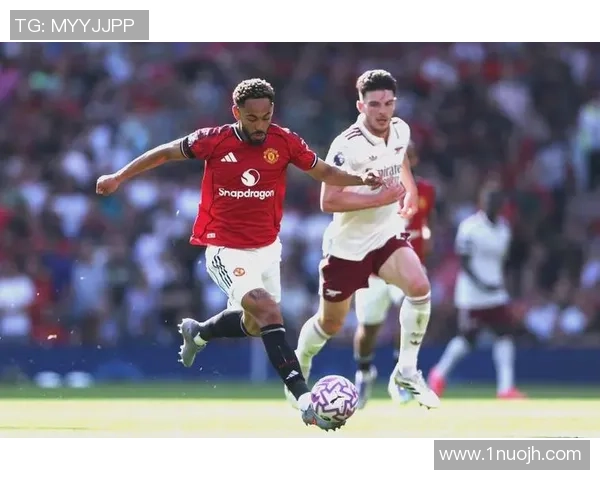 足总杯惊心动魄阿森纳逆转曼联引发争议判罚全场沸腾